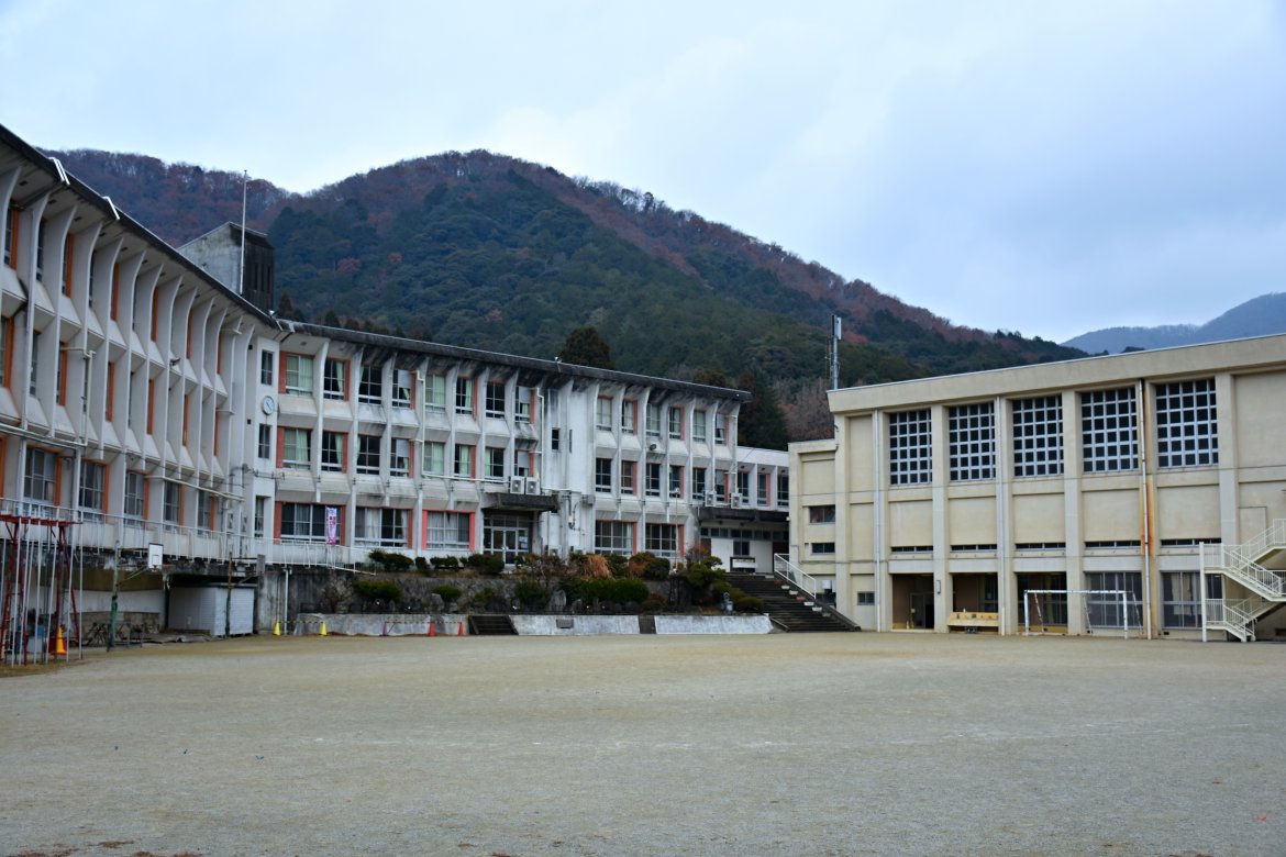 生態系の中で多様性を発揮し、成長する吉川小学生